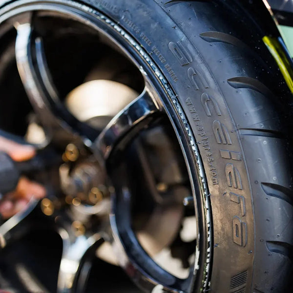 Accelera 651 Sport Tread