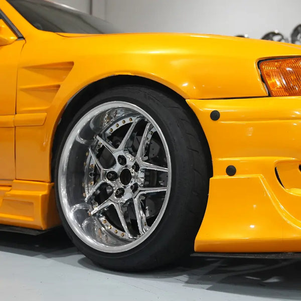 Accelera 651 Sport Close-Up Shot