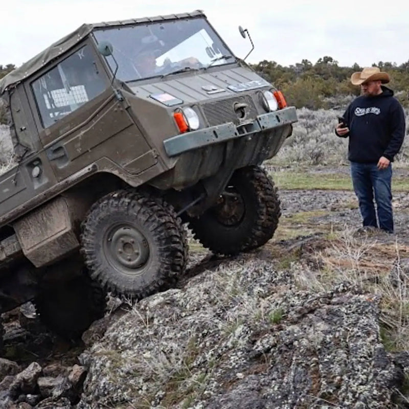 Steyr-Puch Pinzgauer - Accelera Badak X-Treme - extreme mud terrain tire
