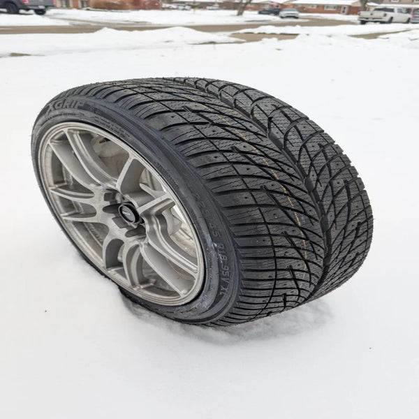 Accelera X-Grip in snow