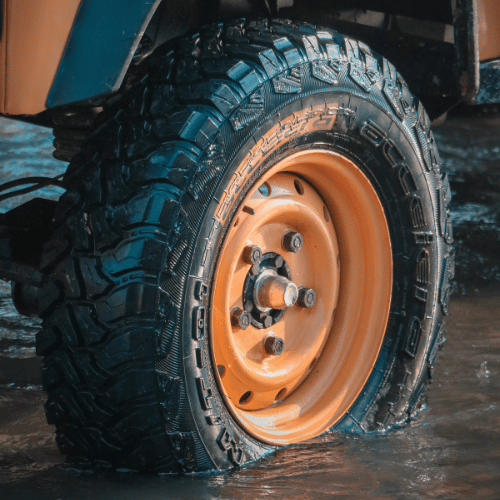 M30-4 送料無料 accelera M/T01 185/85R16 ホワイトレター 4本