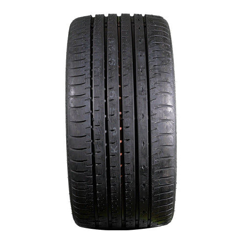 Accelera PHI 2 Tire Tread Close Up